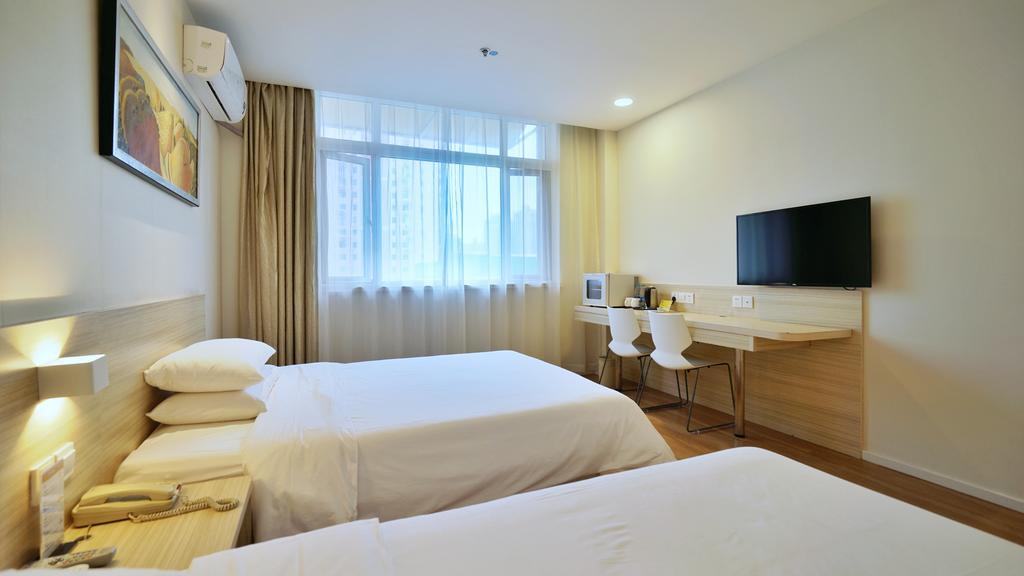 Hanting Hotel Shanghai Xujiahui Екстериор снимка